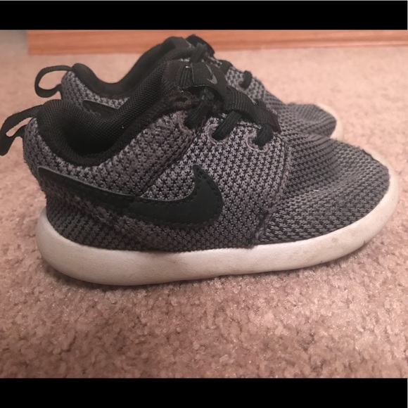 toddler boy size 7 nike shoes